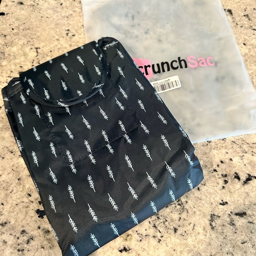 Scrunch sac cosmetic bag